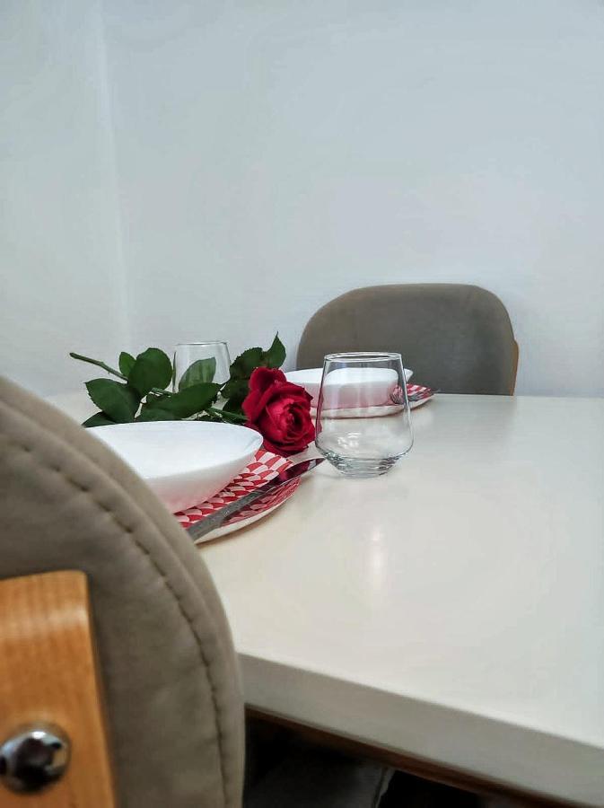 טיראנה Cozy & Stylish Apartment מראה חיצוני תמונה